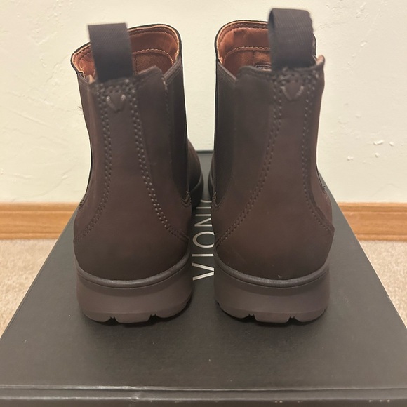 Vionic Evergreen Chelsea Boots Brown Size 6.5. Brand New! - Picture 3 of 7